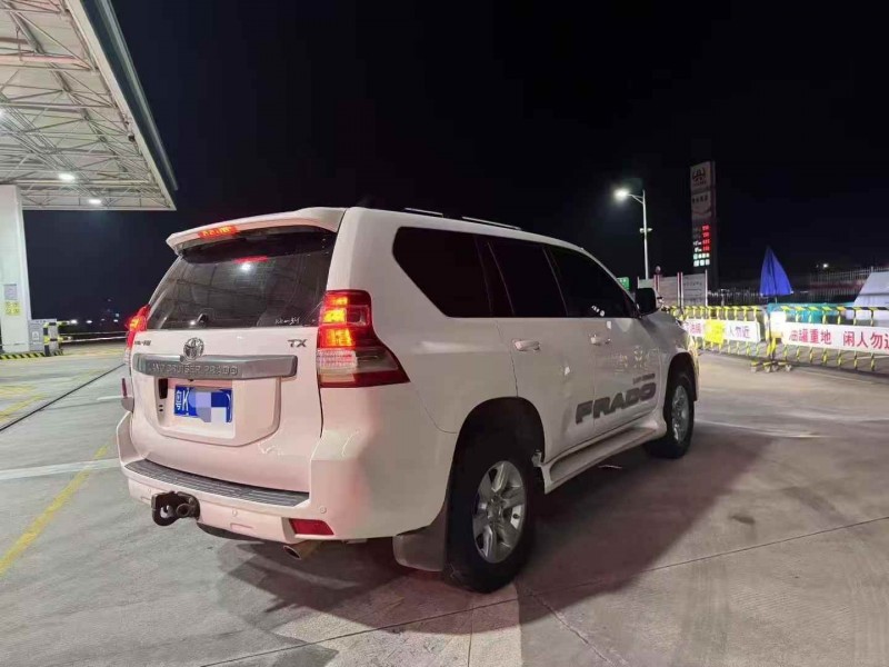 广州14年丰田普拉多6