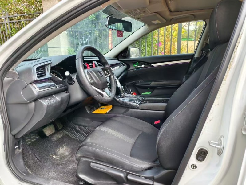 广州19年本田思域4