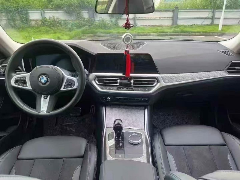 广州22年宝马2系7