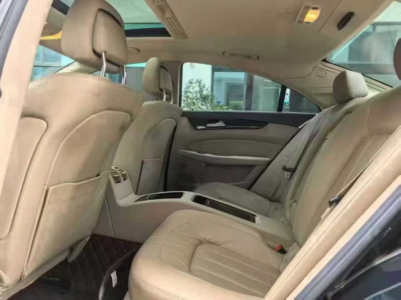 广州13年奔驰CLS4