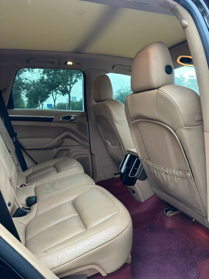 宿迁16年保时捷卡宴6