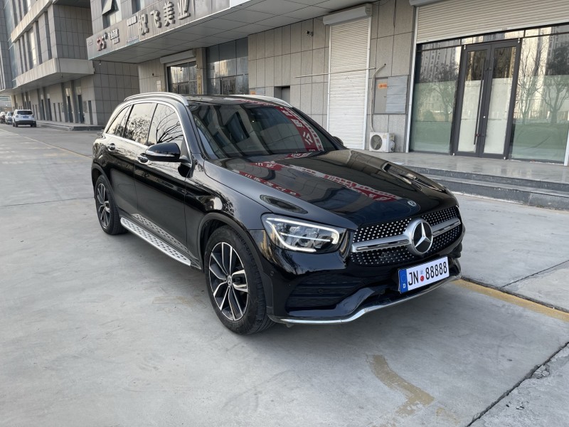 济宁19年奔驰GLC3