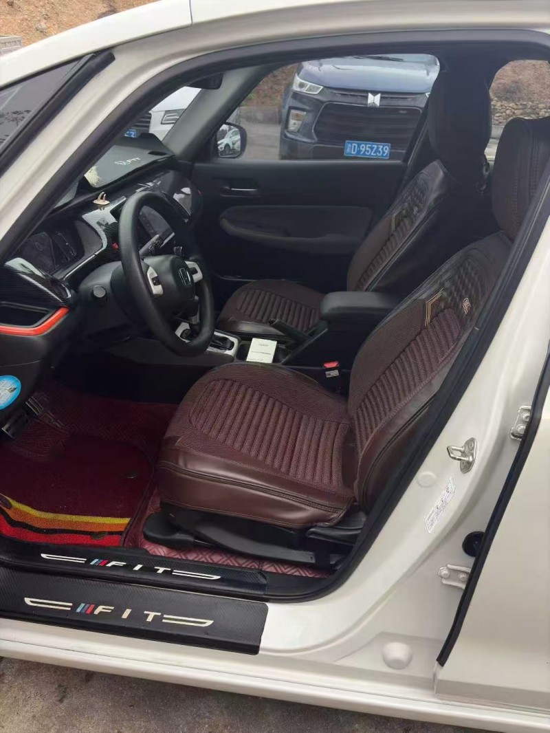 重庆21年本田飞度5