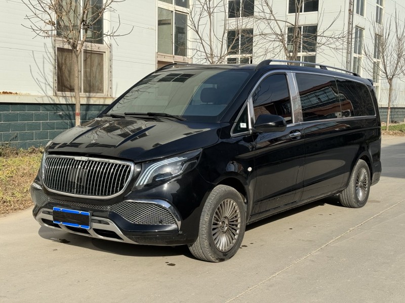 新乡24年奔驰威霆2