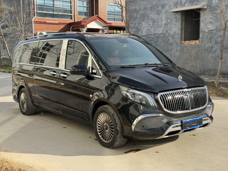 新乡24年奔驰威霆3