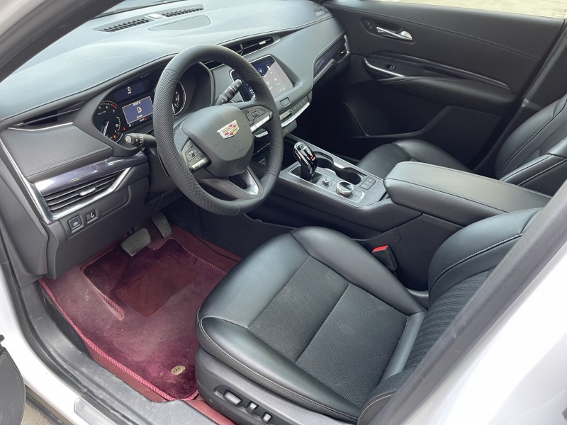 济宁22年凯迪拉克XT46