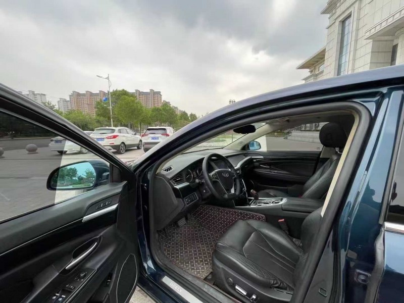 沧州17年吉利博瑞7