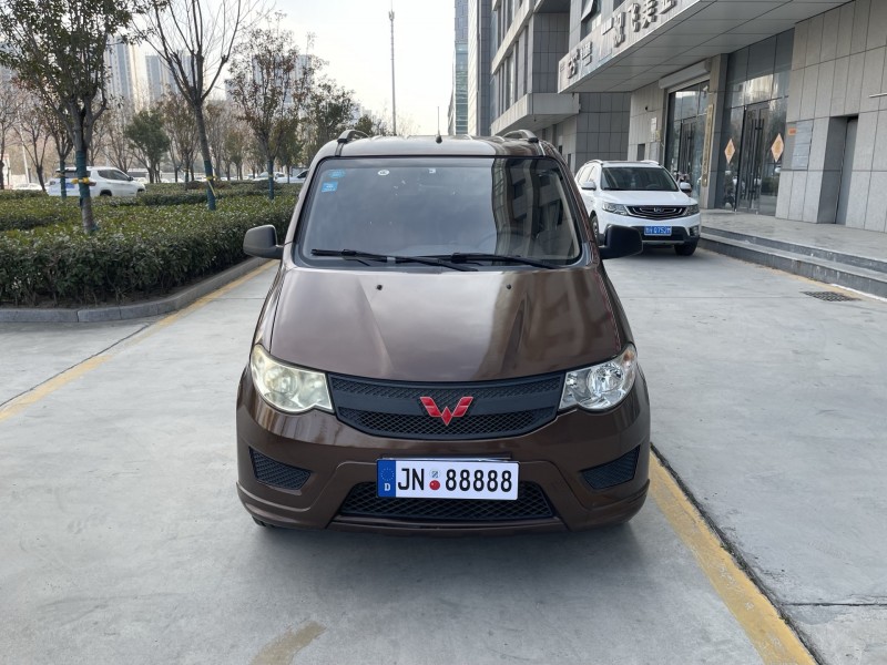 济宁20年五菱汽车宏光1