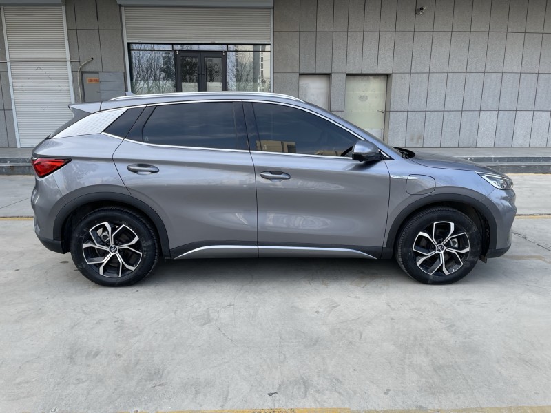 济宁23年比亚迪元7