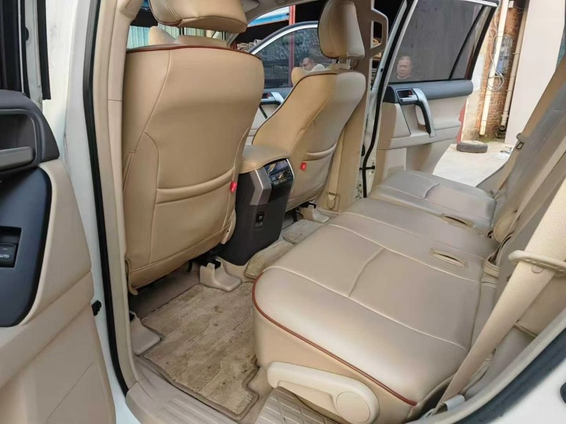 广州20年丰田普拉多4