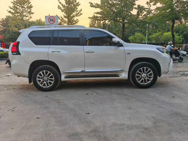 广州20年丰田普拉多8