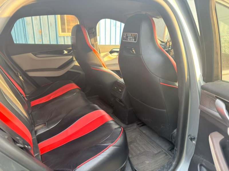 青岛25年比亚迪秦4