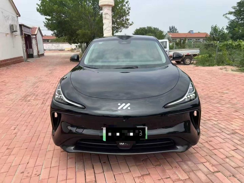 济南24年智己LS61