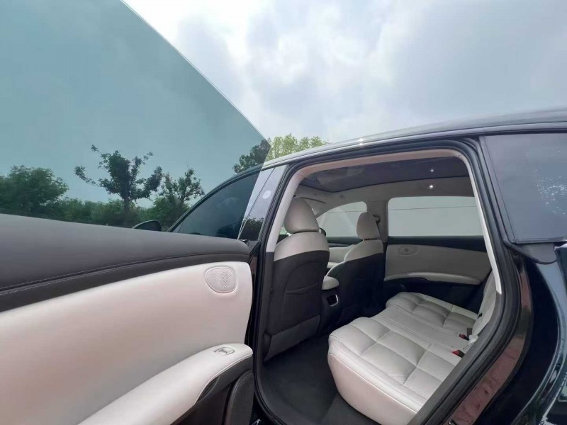 济南24年智己LS68