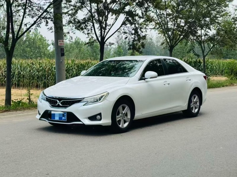 徐州15年丰田锐志2