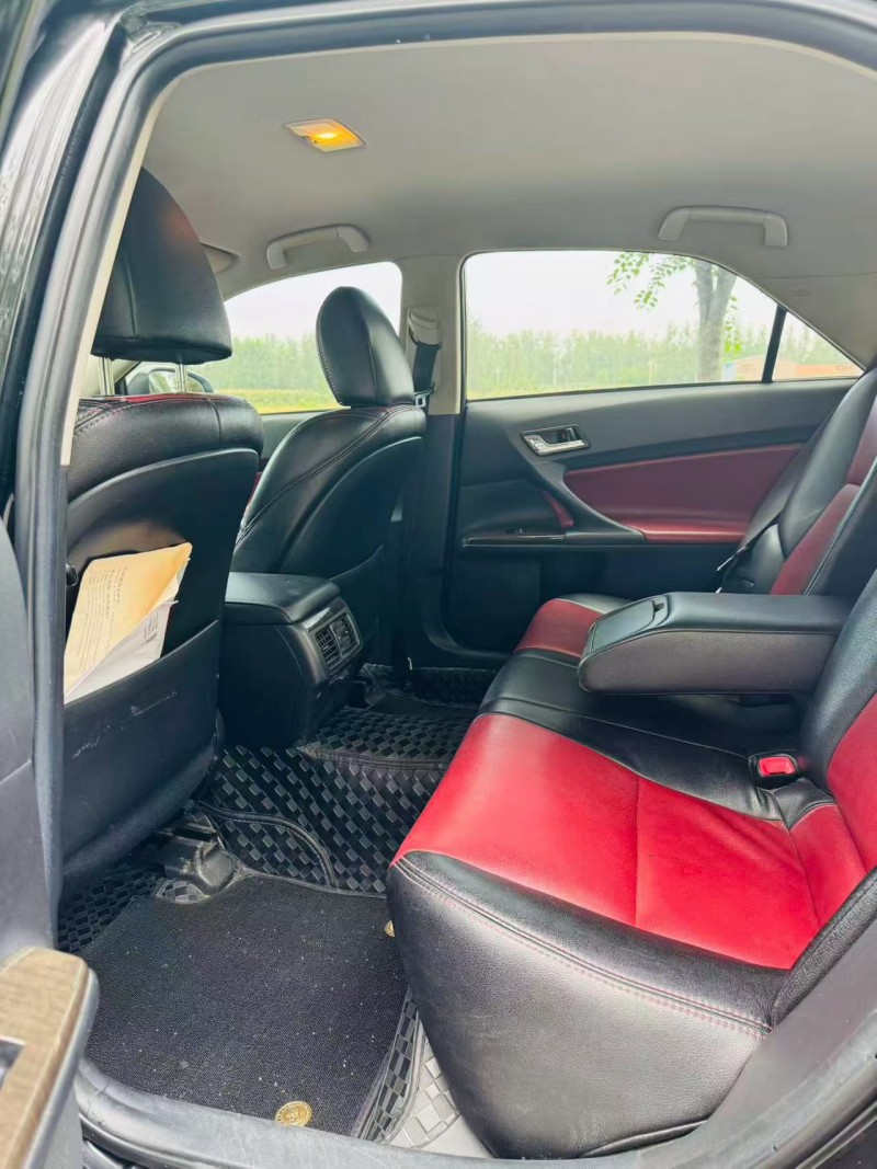 徐州15年丰田锐志6