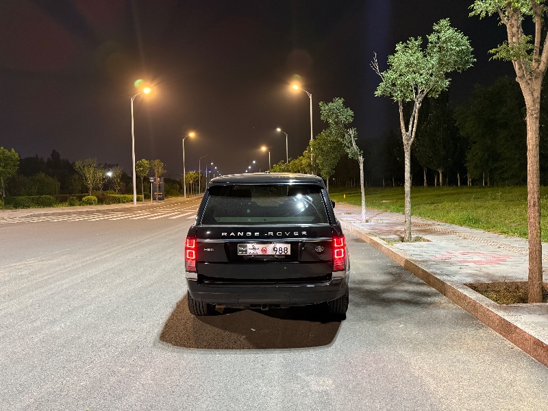 包头14年路虎揽胜行政7