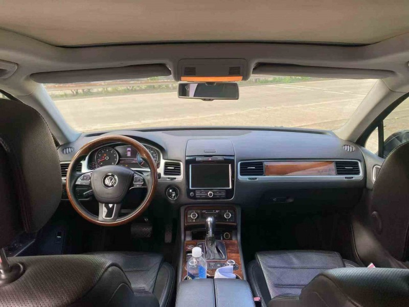 桂林12年大众途锐4