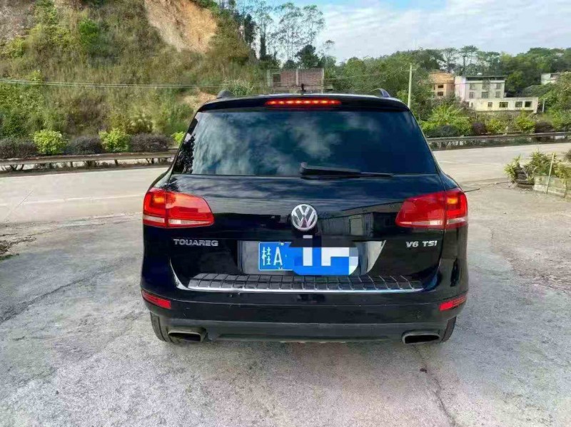 桂林12年大众途锐9