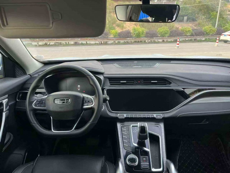 梧州20年吉利博越4