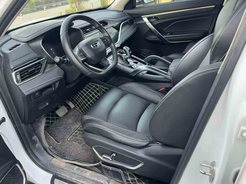 梧州20年吉利博越6