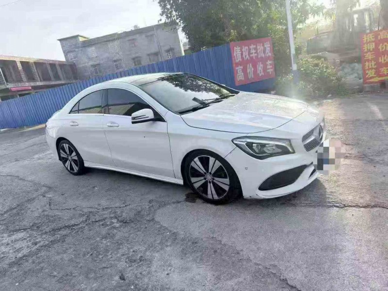 贵港16年奔驰CLA3