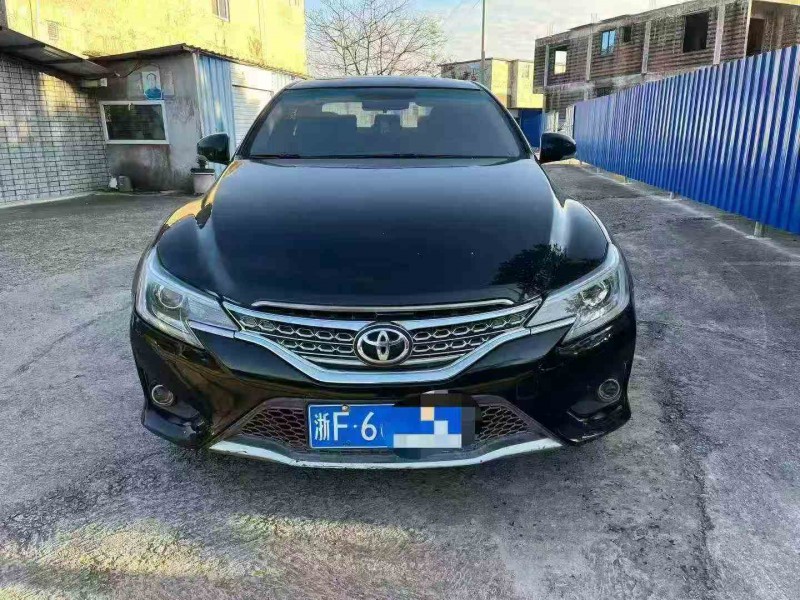 梧州13年丰田锐志1