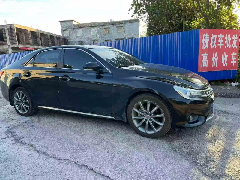 梧州13年丰田锐志3