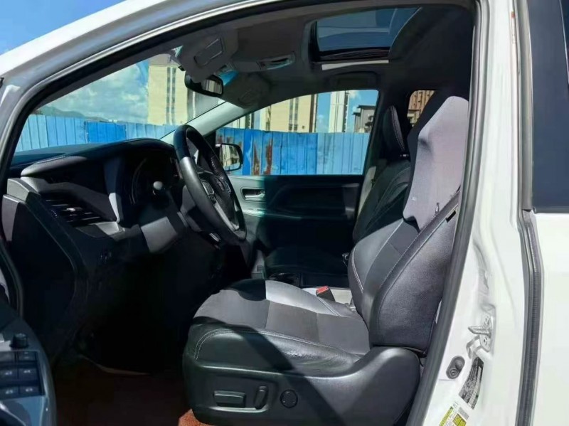 广州16年丰田塞纳6