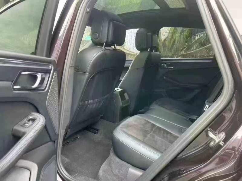 广州16年保时捷Macan5