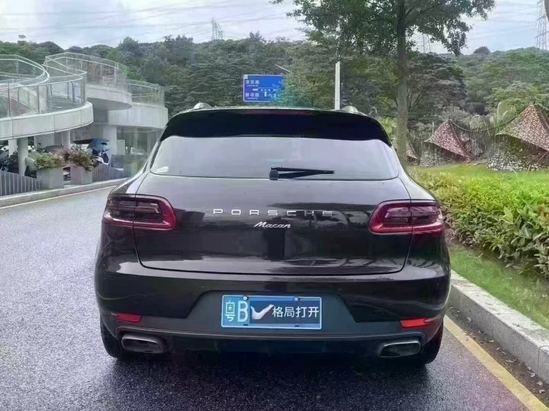 广州16年保时捷Macan9