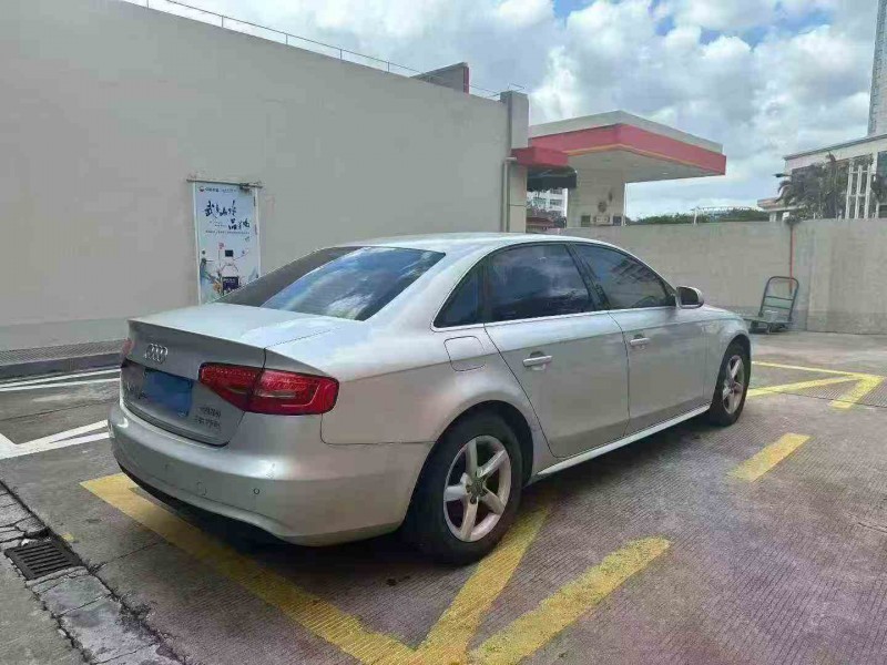 南平15年奥迪A4L7