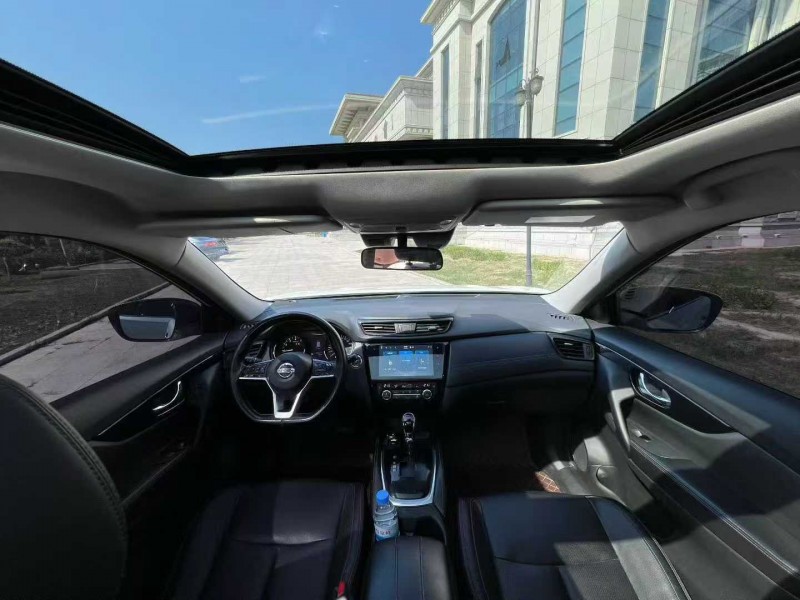 沧州21年日产奇骏9