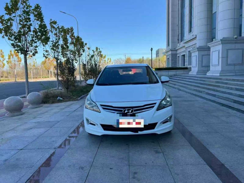 沧州17年现代瑞纳1