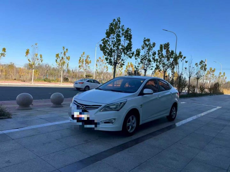 沧州17年现代瑞纳2