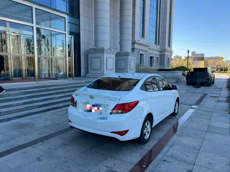 沧州17年现代瑞纳5