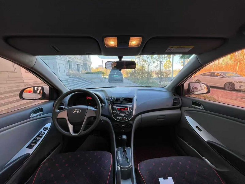 沧州17年现代瑞纳9