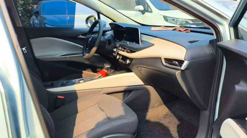 常德23年别克微蓝6