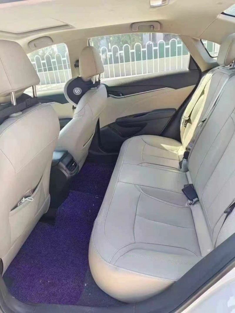 广州19年别克英朗8