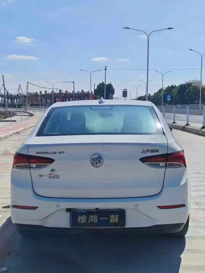 广州19年别克英朗9