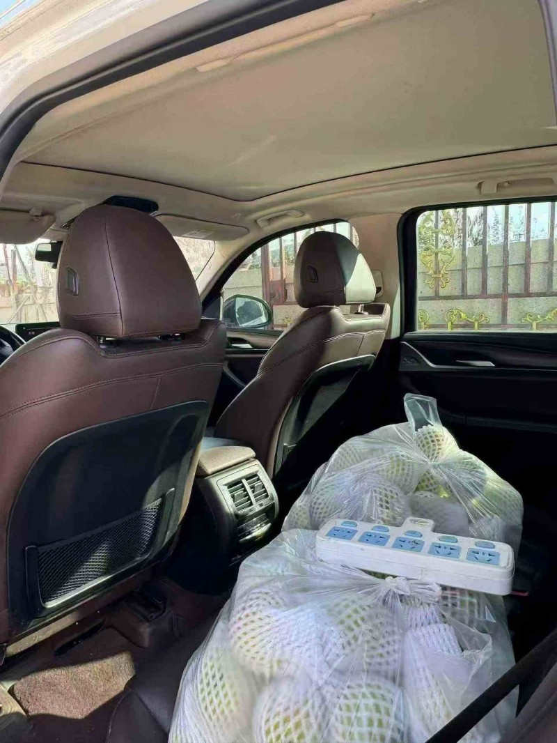 思茅20年宝马X34