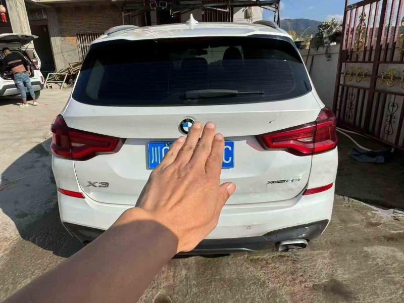 思茅20年宝马X39