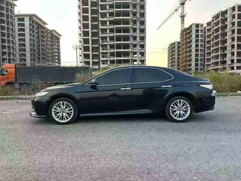 柳州19年丰田凯美瑞4