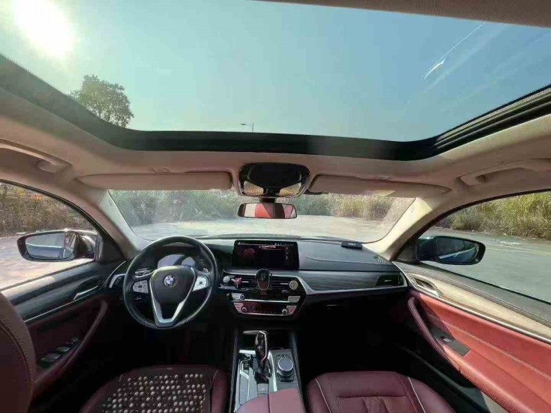 岳阳23年宝马5系3