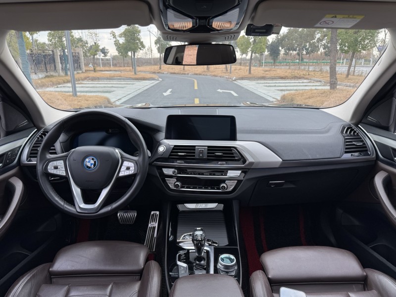 盐城21年宝马IX38