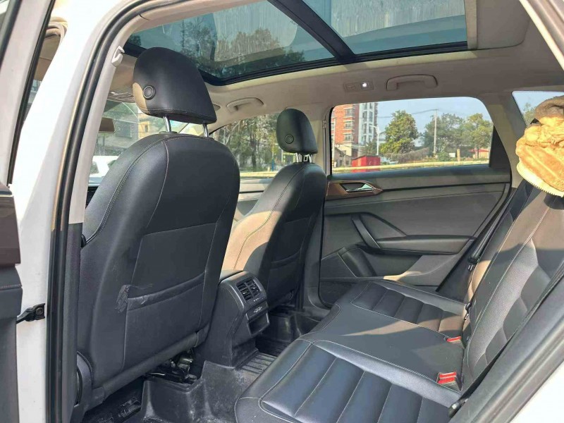 衡阳19年大众途岳5