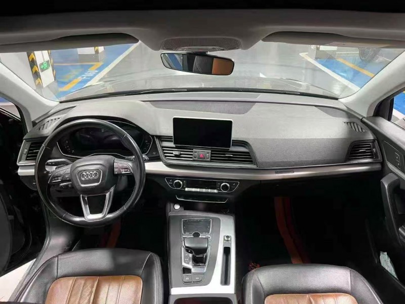 恩施20年奥迪Q56