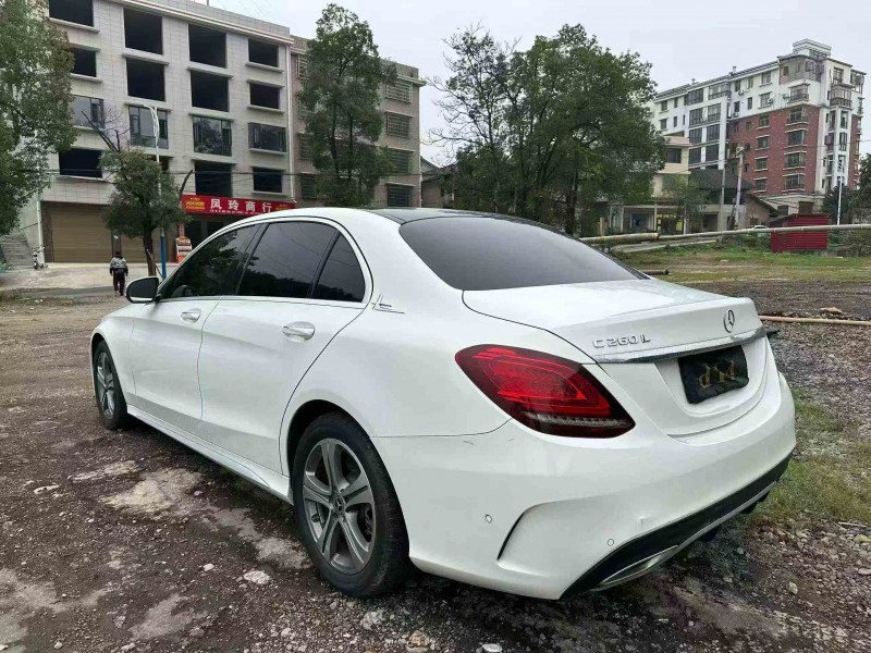 衡阳21年奔驰C8