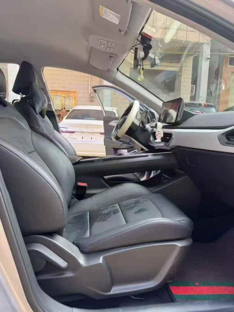 柳州24年吉利几何5