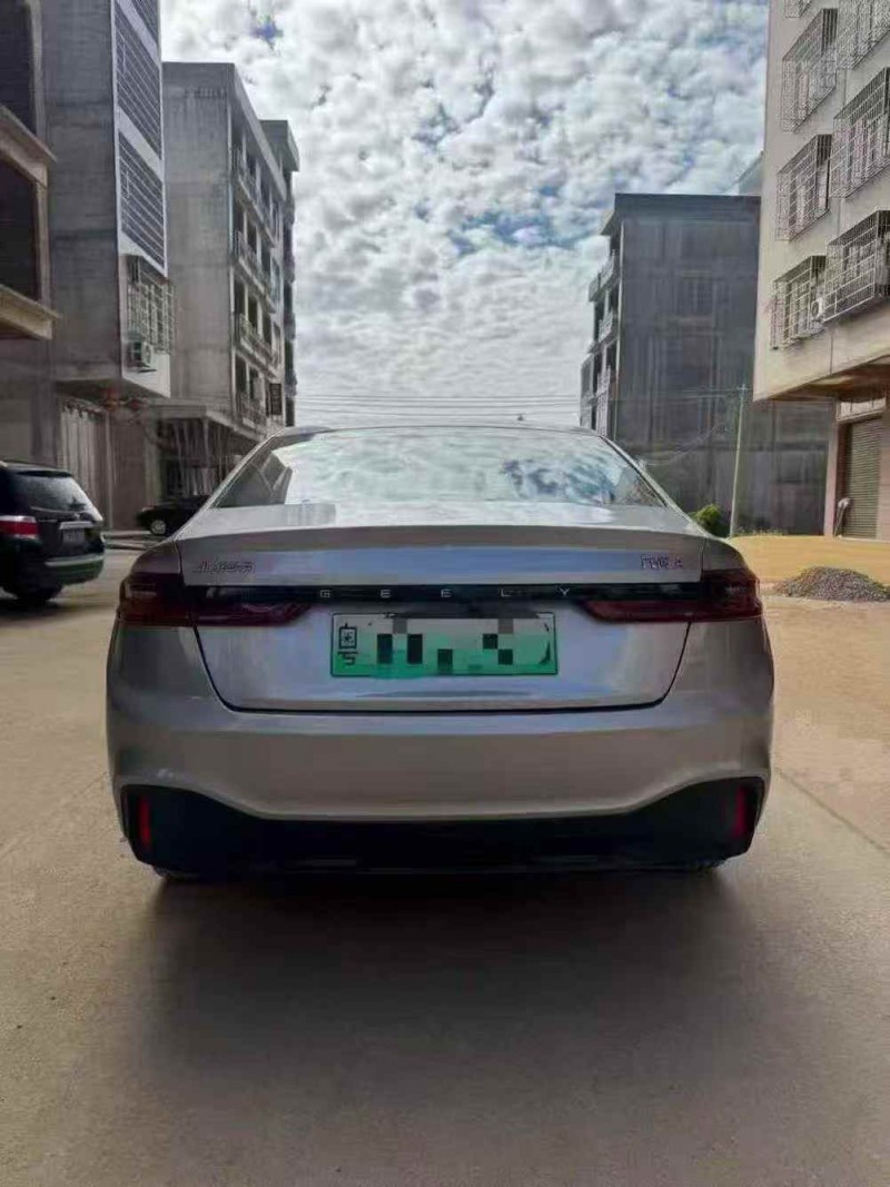 柳州24年吉利几何9